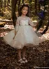 New Light Champagne Pizzo Tulle Perline Formale Cute Little Flower Girl Dress Ball Gown Lunghezza del pavimento Little Kids Party Birthday Dress
