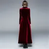 Kvinnor Vintage Notched Collar Wrap Svart Velvet Maxi Coat Tjock varm lång Trench Outwear 210430