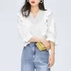 Moda Letnia Elegancka V-Neck Ruffles Bluzki Dla Kobiet Kawaii Słodki Projekt All-Match Office Lady Kobieta Topy Hollow Out Shirts 210525