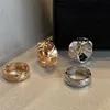 Sterling Zilveren Sieraden Voor Vrouwen Dunne Luxe Crush Ringen verjaardagscadeau Europese en Amerikaanse klassieke mode paar bruiloft 220211