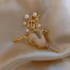 Pins, Brooches Elegant Women Flower Pearl Brooch Cute Pin Insect Animal Bijouterie High Quality Corsage Fashion Party Jewelry Wedding Gifts