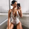 Dames Transparante Kant Sexy Hollow Lingerie Bodysuit Perspectief Deep V V Hete erotische ondergoed uit één stuk Halter Open Sexy Lingerie Y0911