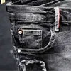 Hommes Gris Déchiré Denim Shorts D'été Trous Noir Court Jeans Haute Qualité Coton Doux Stretch Jean Court Genou Longueur Jeans 210322