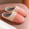 Slippers de inverno interno Casos acolhedores de casais unissex, quarto não deslizamento de baixo para mulheres macias sapatos de pelúcia piso confortável deslizamento 75