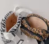 Mode barn handväskor flickor axel väska plysch söt leopard korn messenger väskor barn nycklar mynt handväska prinsessan mini handväska