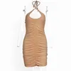 Summer Sexy Halter Hollow Out plisado Mini Dreeses Femme Backless Off Shoulder Bodycon Dress Club Outfits para mujeres Casual Khaki 210604