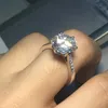 Кольца кластера LESF Роскошное обручальное кольцо из стерлингового серебра 925 пробы с бриллиантом Sona, 4 карата, обручальное кольцо круглой огранки с 6 зубцами для женщин4542298