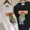 メンズデザイナーTシャツティーベアプリントファッショントップレディースレタープリント半袖ティーラウンドネックビアTシャツ