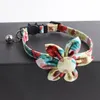 Collier pour chien de compagnie Tournesol Purpleflower Colliers de chat floraux Bouton Accessoires Boucle de sécurité avec cloche réglable pour chats et petits chiens HH21-335