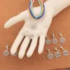 Alloy Slim Hollow Snowflake Hummer Claw Clasp Charm Loose Pärlor 15.5x33.5mm Tibetansk Silver Smycken DIY C790 100PC / Lot