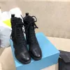 Lyxig designer kvinnor stövlar läder och nylon tyg booties ankel häl biker Australien par vinter sneakers storlek EUR 35-41