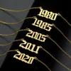 10pcs 편지 1 년 2010-2020 목걸이 스테인레스 스틸 오래 된 영어 번호 펜던트 매력 체인 미니멀리스트 쥬얼리 여성용 생일 졸업 기념일