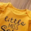 3-teiliges Set für Babys im Herbst, LITTLE MISS SASSY PANTS, bedruckter Body und geblümte Gürtelhose mit Stirnband, 210528