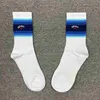 Chaussettes à tube moyen en coton rayé brodé arc-en-ciel dégradé Cgnoah pour hommes pour hommes et femmes