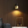 Moderne, minimalistische Nachttisch-Wandlampe, E27, Schlafzimmer, Treppe, Gang, Garderobe, Wohnzimmer, Arbeitszimmer, Schwarz/Messing-Spiegel-Frontlampe