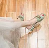 Designer Damen Sommer Scuffs offene Zehen Hausschuhe Beige Vintage Mode Low Heel Luxus Metallschnalle quadratische Zehen im Freien Gladiator Sandalen