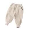 Pantaloni di moda per bambini pantaloni pantaloni di vellutoy vestiti di vestiti primaverili per bambini piccoli biege marrone cotone