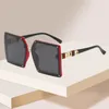 Luxury Designer Woman Mens Oversize Solglasögon för män Kvinnor Hartslins Full Frame Sun Glasses Anti UV400 Full Frame JC563