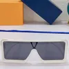 Женские солнцезащитные очки Z1255, белые, неоклассические, квадратные, контрастные, металлические, с шарнирным замком и конической головкой, с культовой буквой, заушником, без 286u