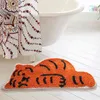 Tiger Badrumsmatta Fluffig Flocking Matta Badkar Sidan Anti Slip Rug Floor Pad Nordic Doormat Hem Kids Room Nursery Decor 211109