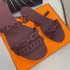 Frauen Sommer Designer Hausschuhe Komfortable PVC Mode Kette Gelee Farbe Flache Heels Frauen Strand Folien Schuhe mit Kiste