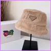 New Fluffy Bucket Hat Women Winter Luxury Men Furry Hats Designers Caps Hats Mens Fuzzy Bonnet Beanie Hat Cap Fitted Trucker Letter P Cap CYG24011330-5