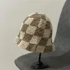 Beanie/Skull Caps Sombrero de pescador de celosía de tablero de ajedrez de estilo japonés Versión coreana femenina de gorro de lana de punto Kawaii hecho a mano salvaje Delm22