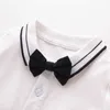 Bébé Garçons Vêtements Ensembles Été Tout-petit Gentleman Chemise en coton + Pantalon à bretelles Infant Boutique Vêtements Né Baptême Tenues 210615