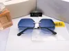 2021 occhiali da sole da donna alla moda alla moda famosi occhiali firmati occhiali con montatura quadrata protezione UV con scatola G8