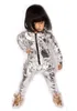 Primavera Autunno Bambini Bomber argento Stage Performance Wear paillette feminina casaco Cappotto da ballo Hip Hop 211011