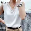 Kvinnors sommar tröja ärmlös elegant mode kontor satin silke t-shirt v nacke grundläggande chiffon skjorta toppar för kvinnor 210514