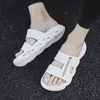 Fashion Top Quality Mäns Tofflor 2022 Lätta män Casual Skor Bekväma tofflor Hem Non-Slip Designer Slipper Handgjorda Mjuka Na44