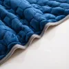 冬の厚いベッドのための柔らかい長い枕カバーのための唯一のサイドベルベットの生地キルティングカバー恋人カップル眠っているケース220217