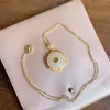 Silverinlagd naturlig Hetian White Jade Pendant Halsband Kinesisk stil Retro Unik Antika Gold Craft Charm Women039S smycken 1214942
