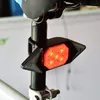 Luci per bici Retroilluminazione lampeggiante Telecomando senza fili ricaricabile Fanale posteriore per bicicletta Indicatori di direzione di sicurezza