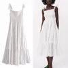 robe sans manches blanches