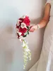 2021 Whintey Wedding Collection Blommor med pärlor Pärlor Rhinestone Burgundy Roses Vit Calla Lily Cascading Bouquet Ramo de la Boda Dropshipping
