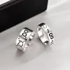 Designer Fashion Luxury Men e feminino Band de prata Rings Skeleton Couples Jóias de joalheria Presentes de férias simples personalizados