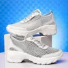 2021 Designer Running Shoes For Women White Grey Purple Pink Black Fashion mens Trainers High Quality Outdoor Sports Sneakers size 35-42 wk