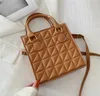 HBP Klasik Kadın Çanta Üçgenleştirilmiş Rhomboid Zincir Omuz Çantası Hobo Çanta Kare Siyah Eğik Çapraz Lady Tote Crossbody Messenger Çanta