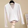 V-образным вырезом хлопок футболка женщин сплошной рубашку с длинным рукавом Женщины Осенние Доза Корейский стиль Slim Office Леди Одежда 10480 210527