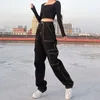 Kvinnors jeans 2021 svart hög midja lastbyxor kvinnor mode stora fickor lapptäcke baggy denim hajuku byxor streetwear