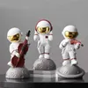 Mini acessórios de jardim decoração para casa personagem resina halloween estatuetas astronauta sala de estar homem espaço decoração de natal 210811