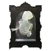 Décoration de fête Halloween fantôme dans le miroir résine cadre lumineux ornements femme sortant du mur