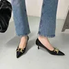 Sapatos de vestido moda mulheres bombas pontilhadas de ponta de metal cadeia rasa deslizamento no escritório fino alto salto alto bege mulher rosa 39 220303