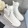 Designer-Re-Nylon-Freizeitschuhe, Damen-High-Top-Schuh, glänzendes Leder, recycelte Nylon-Turnschuhe, herausnehmbare Einlegesohlen-Trainer