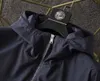 Erkek Tasarımcı Ceketler Kapüşonlu Uzun Kollu Siyah Ceket Moda Açık Rüzgarlık Sıcak Mont Yüksek Kalite Dış Giyim Kış