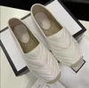Populära designers Luxury Dress Shoes Loafers Women's Casual Laid-Back Classic Soles Meatal Logo Bekväma Trainer Super Fisherman Fashion Set Of Mouth