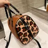 Luxurys Designers Top Quality Senhoras 2021 Saco de travesseiro impresso Mulheres Moda Moda Mãe Cossbody Bolsa bolsas de ombro sacos de compras carta Leopard grão