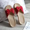 Summer Bowknot Slippers de lino Mujeres japonesas Lindo punto de onda Interior Slippery Damas zapatillas de interior